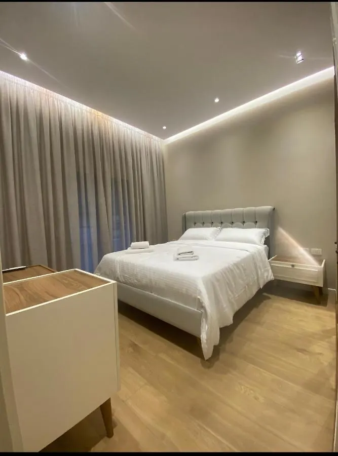Lilo'S Place Tirana 0*,  Albania